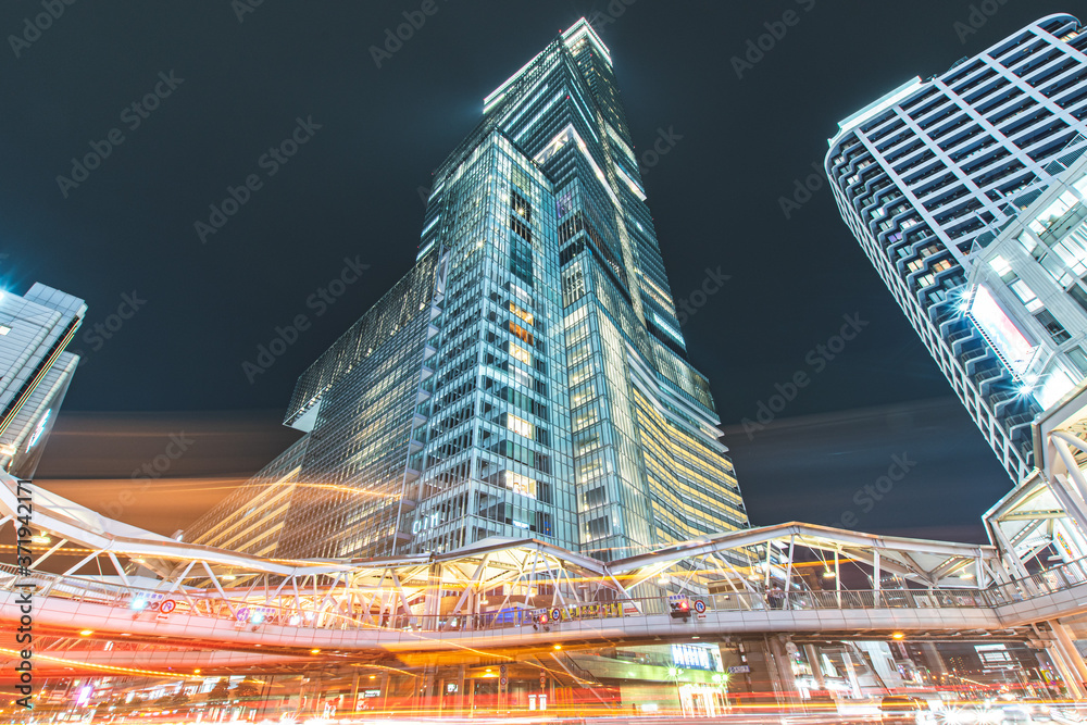Fototapeta premium 大阪あべのハルカスの夜景
