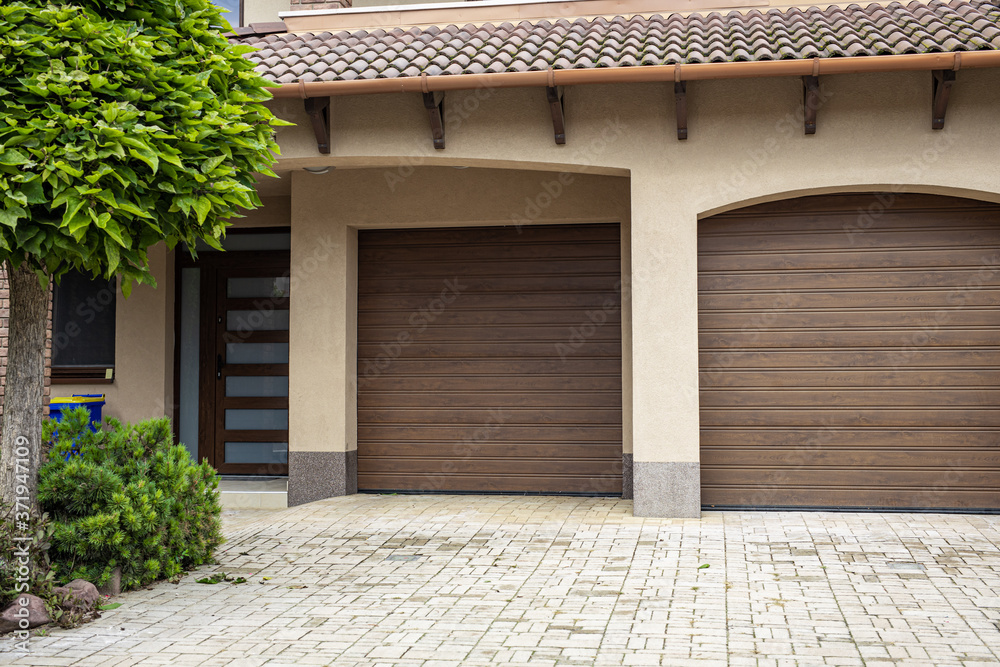 Brick Stone Driveway Double Garage, Elegant Garage Doors