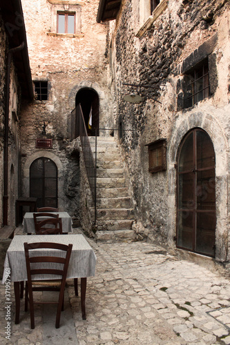 alley in the village of Santo Stefano di Sessanio