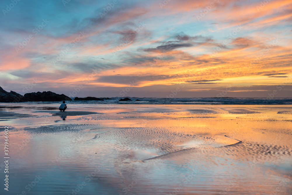 Coucher de soleil sur la plage de Donnant, à Belle-ile-en-mer, Bretagne