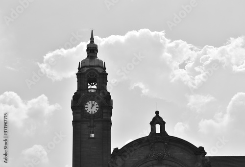 Photo old clock tower