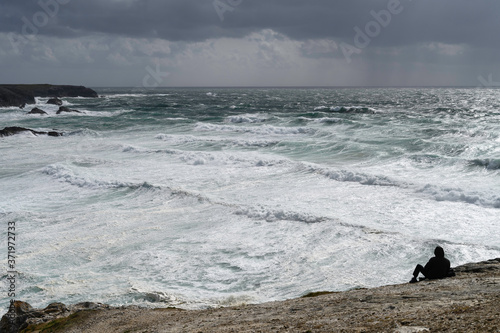 Obraz na płótnie Mer démontée pendant une tempête, sur la côte sauvage de Belle-ile-en-mer, Bretagne w salonie
