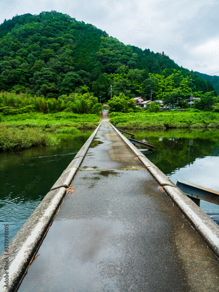 Fototapeta premium 沈下橋