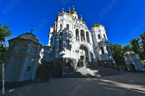 The Myrrh-Bearing Church is an Orthodox church that has existed in Kharkov since the end of the 16th century. The temple, named after the Myrrh-Bearing Women, was located in the Upland city center.