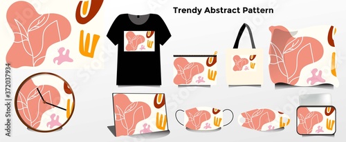 Trend Abstract Doodles pattern background.  can be applied to t-shirts, tote bags, masks, pillows, wall clocks, pillowcases, and so on.