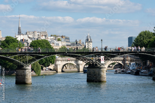 Beautiful view to pont des arts, tribunal judiciaire and university Tour Zamansky. Paris - France, 31. may 2019 © Claudine