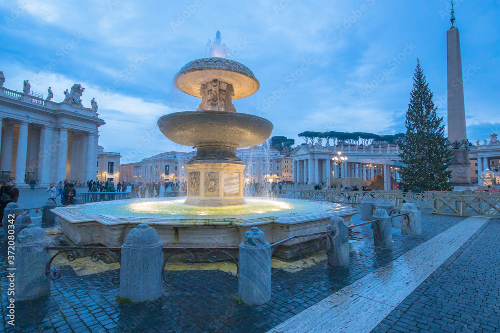 Εκτύπωση καμβά View of the 17 Century Fountain created by Bernini, Saint Peter's Square, Vatica