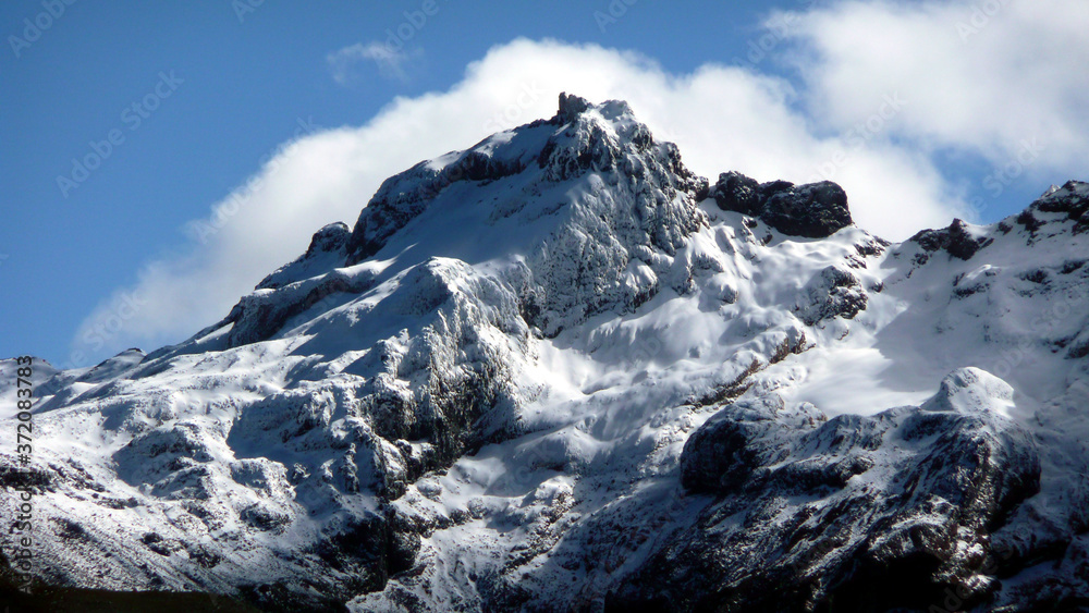 Obraz premium snow covered mountains