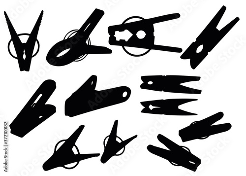 Clothespins in the set.