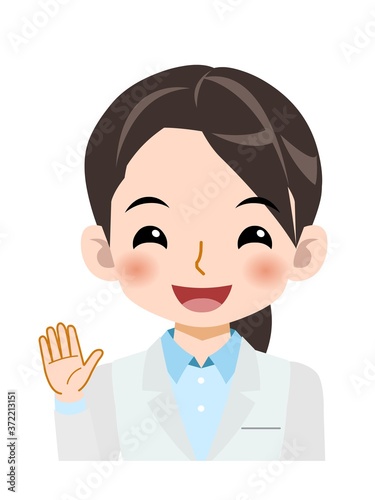 白衣を着た女性