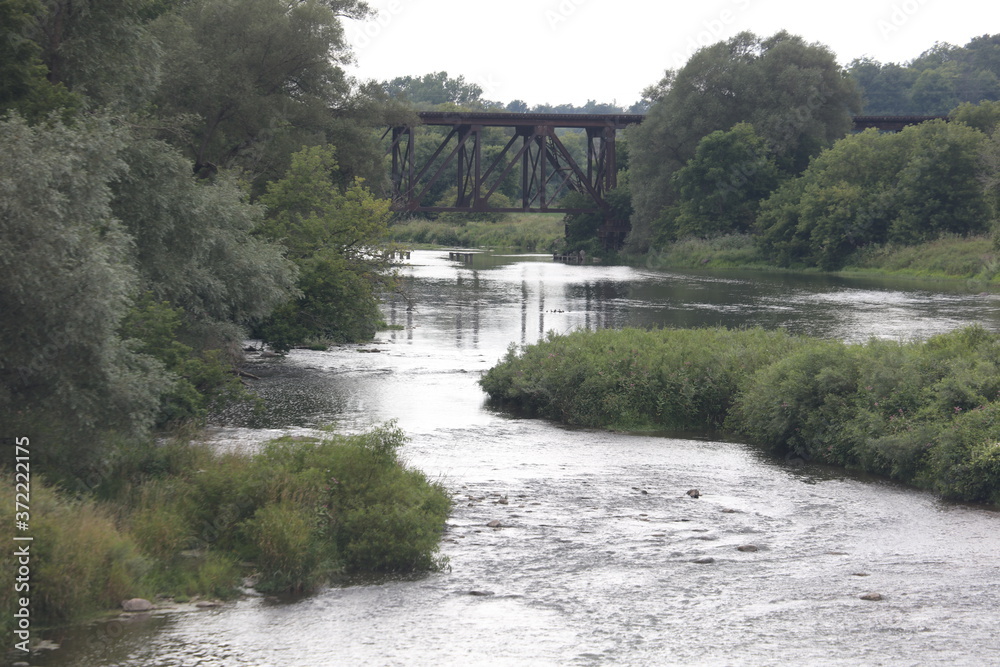 Fototapeta premium Connest-The Go River w St. Jacobs, Ontario, Kanada