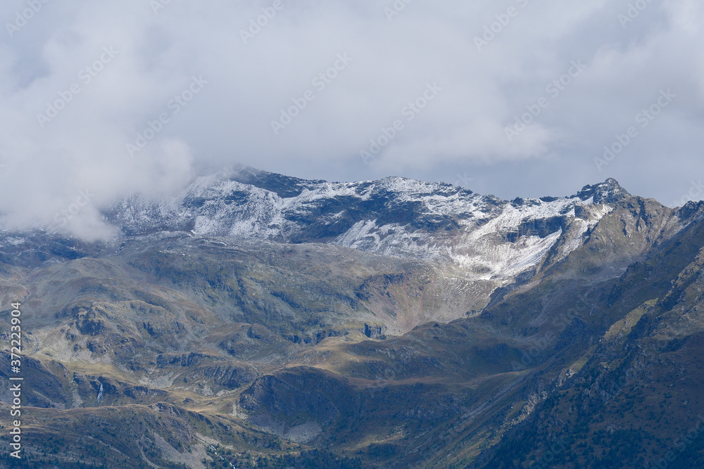 Berge im Herbst um die Hochsteinhütte in Österreich Berge im Herbst um die Hochsteinhütte in Österreich