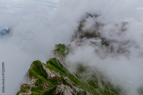 Wunderschöne Erkundungstour durch das Appenzellerland in der Schweiz. - Appenzell/Alpstein/Schweiz photo