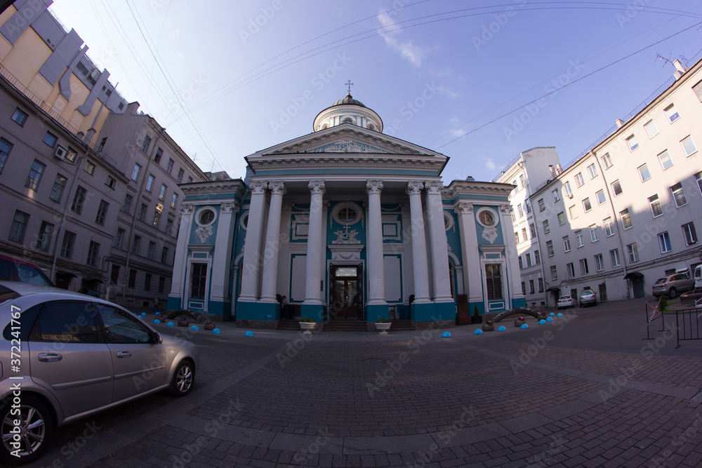 Fototapeta premium Petersburg. Miasta Rosji. Architektura Petersburga. Parki i muzea w Petersburgu. Lato w Petersburgu. Podróżuj po Rosji.