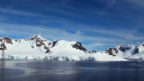 Wallpaper Mural Antarctica - Coastline of Antarctica With Ice Formations - Antarctic Peninsula - Palmer Archipelago - Neumayer Channel - Global Warming Torontodigital.ca