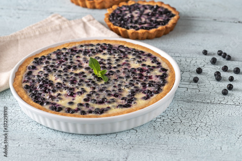 Pie with fresh blueberries