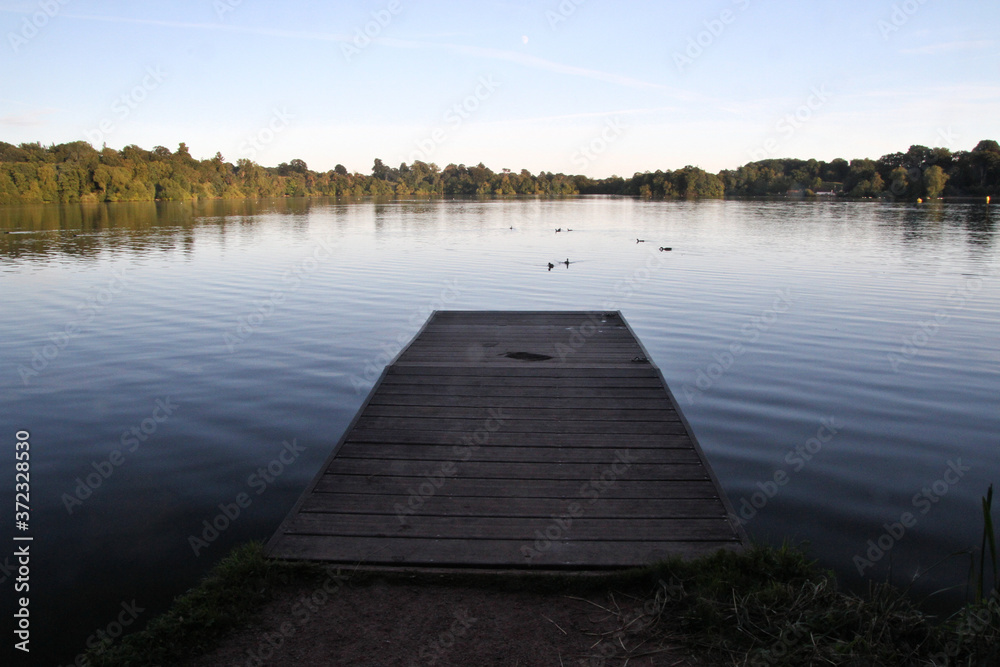 Naklejka premium A view of Ellesmere Lake with reflection
