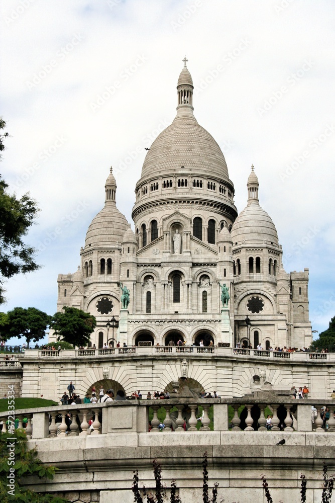 sacre coeur basilica in paris