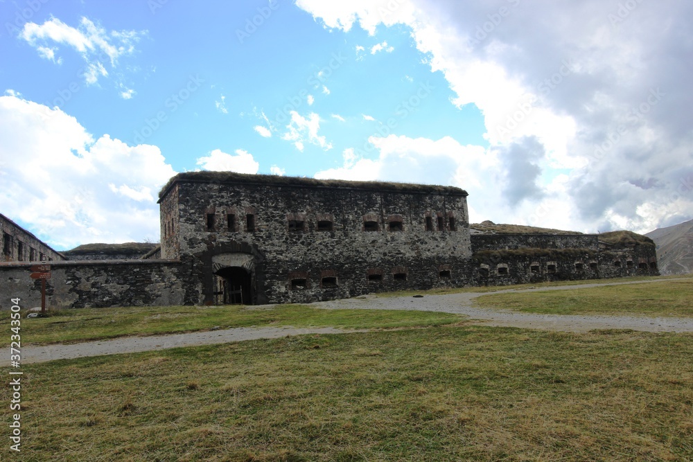 Ruine in den Alpen