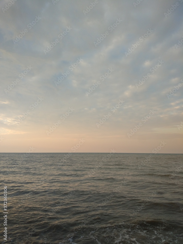 beautiful photos of the sea and evening sky