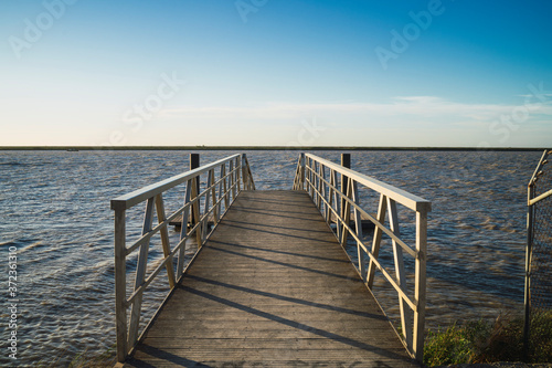 Pantal  n sobre las marismas del rio guadalquivir