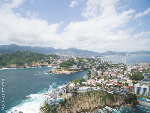 Vista aérea panorámica de La Quebrada, el lugar donde se realizan los clavados, en el Purto de Acapulco, Guerrero photo