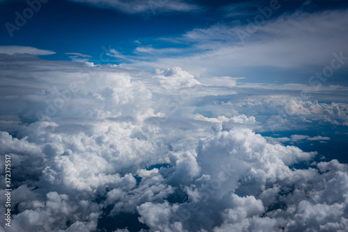 Sobrevuelo en territorio Colombiano, nuves en cielo azul  photo