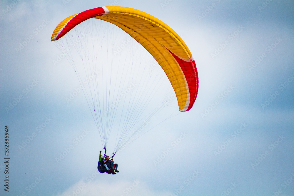 Parapentismo sobre Ansermanuevo en el departamento del Valle del Cauca Parapentismo sobre Ansermanuevo en el departamento del Valle del Cauca