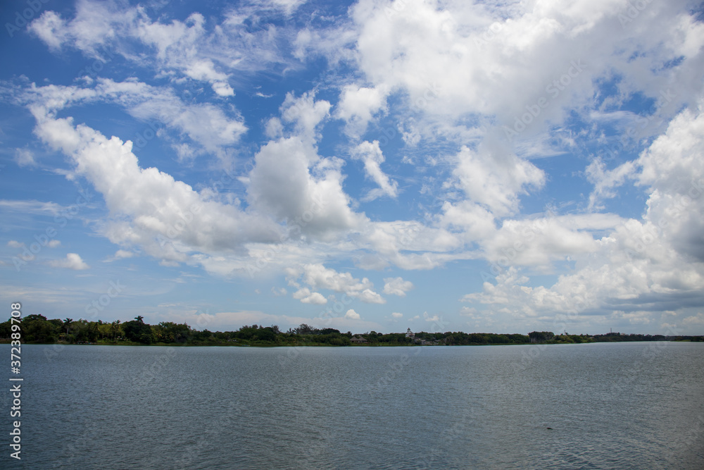 Cielo sobre el río Tuxpan, en Tuxpan, Veracruz, México