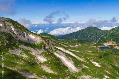 【北アルプス・立山】 登山道から望む 浄土山・室堂平・大日岳