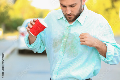 Stressed young businessman ...