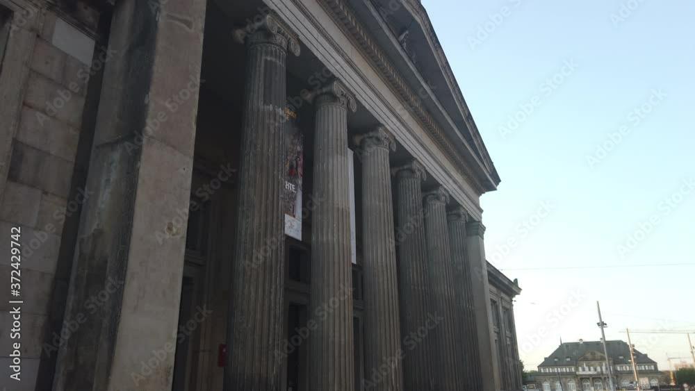 Dresden Schloss Frauenkirche Fürstenzug Schlossplatz Kathedrale Kunstakademie Sachen Deutschland
