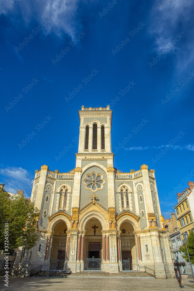Fototapeta premium cathédrale Saint Charles dans le ville de Saint-étienne (France)