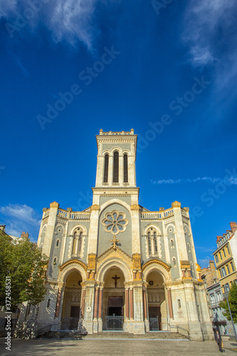 cathédrale Saint Charles dans le ville de Saint-étienne (France)