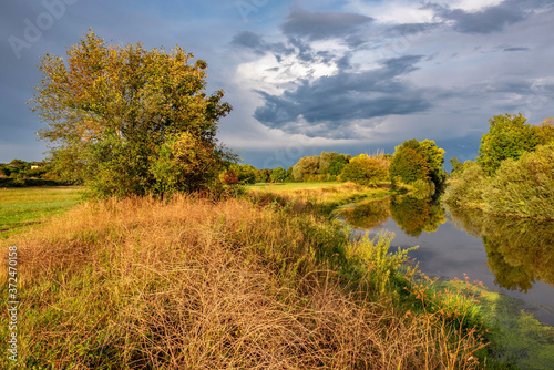 Lichtstimmung an der Nidda in Frankfurt-Bonames photo