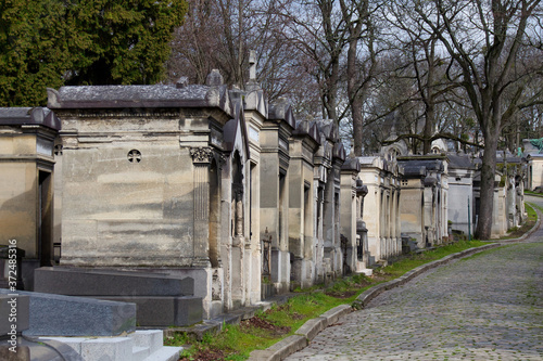 Wallpaper Mural graveyard in the cemetery in paris Torontodigital.ca