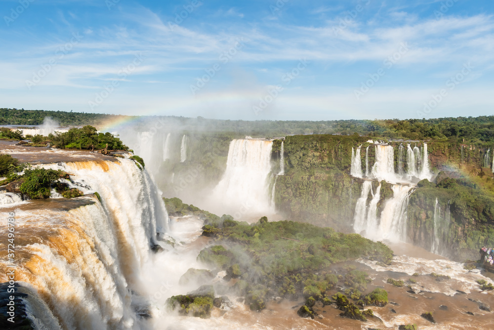 vista desde lo alto de las cataratas del iguazu, arcoiris incluido vista desde lo alto de las cataratas del iguazu, arcoiris incluido