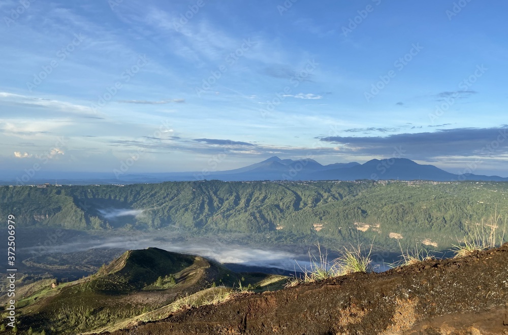 Cratère de volcan au mont Batur à Bali, Indonésie	
