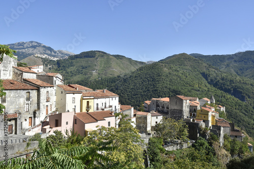 Cuadro en lienzo Panoramic view of Tortora, a rural village in the mountains of the Calabria region