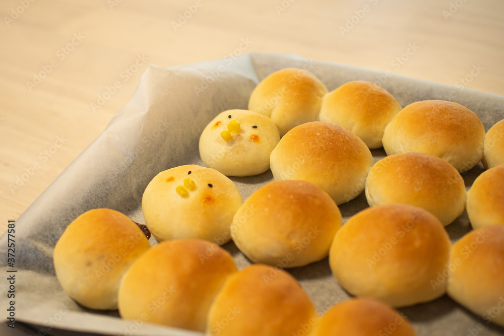 家庭で作った手作りのパン 家庭で作った手作りのパン