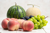夏の果物（スイカ、メロン夏の果物（スイカ、メロン、桃、シャインマスカ、桃、シャインマスカット、巨峰）
