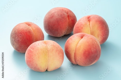桃 夏の果物