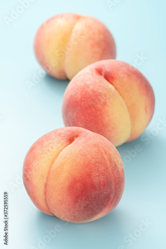 桃 夏の果物