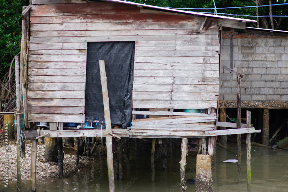 The condition of the houses of the village built in the sea. The condition of the houses of the village built in the sea.