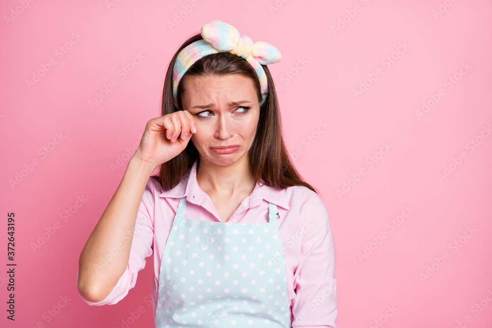 Close-up portrait of her she nice attractive miserable disappointed brown-haired housewife crying bad news jobless life crisis quarantine dislike isolated on pink pastel color background Close-up portrait of her she nice attractive miserable disappointed brown-haired housewife crying bad news jobless life crisis quarantine dislike isolated on pink pastel color background