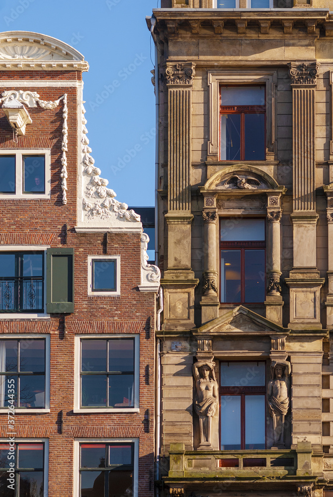 Fototapeta premium Typical Dutch Houses in Amsterdam