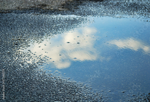 水たまり　アスファルト　素材