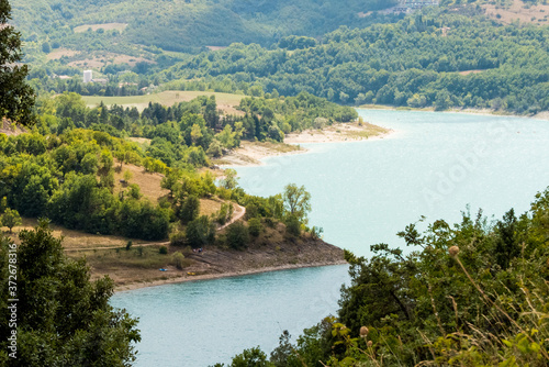 Lago di Fiastra nella regione Marche in Italia