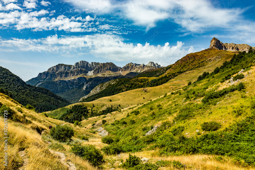 Vista durante la subida y bajada al Ibon de acherito desde la Selva de Oza, Huesca