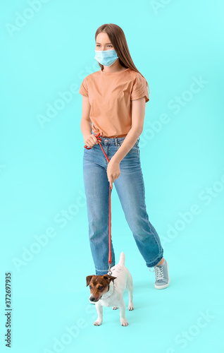 Young woman in protective m...